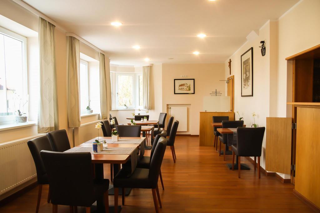 Hotel Waldlust B&B Schwandorf in Bayern Kültér fotó