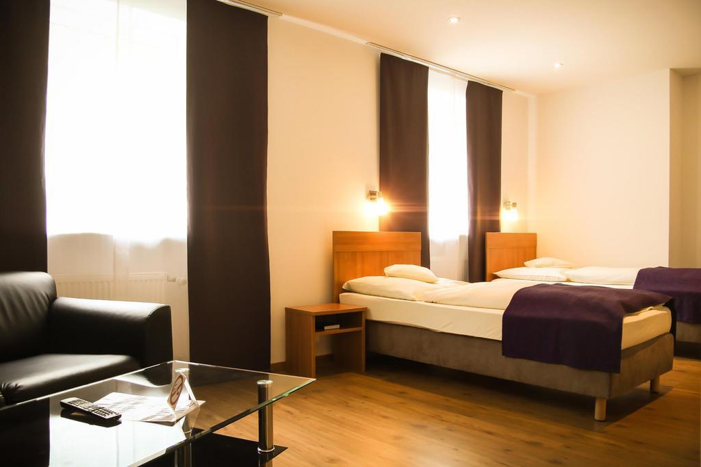 Hotel Waldlust B&B Schwandorf in Bayern Kültér fotó